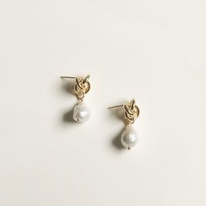 Fresh water pearl drop earrings A.B ellie
